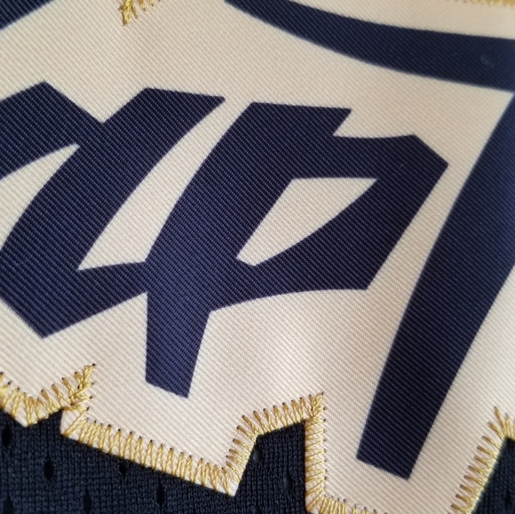 VINCE CARTER TORONTO RAPTORS GOLD THROWBACK JERSEY - Picture 4 of 8